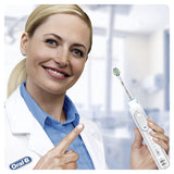 New Oral B Floss Action Replacement 4 Tooth Brush Heads -BARGAIN